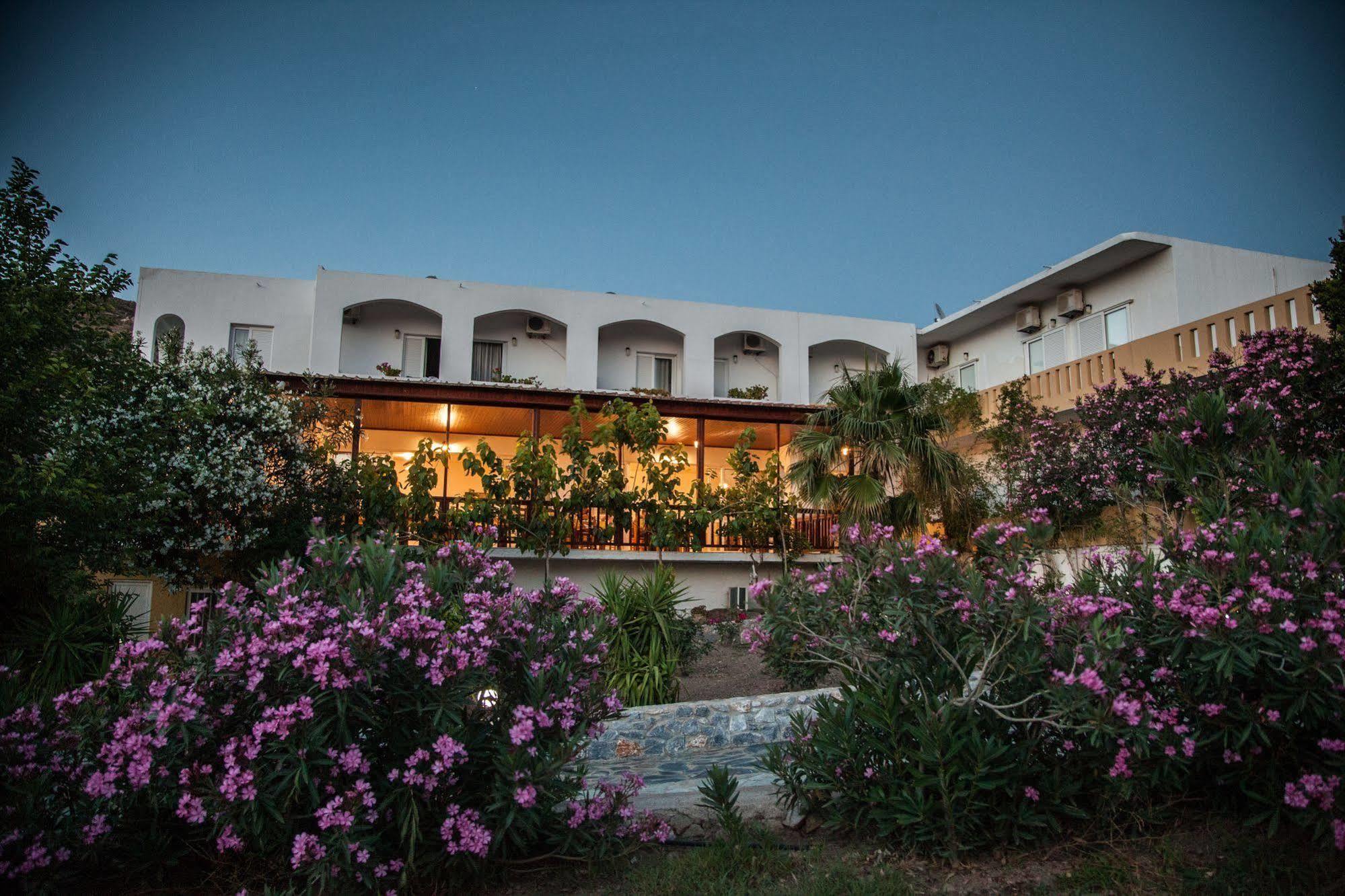 Ammoudi Hotel Damnoni Exterior foto